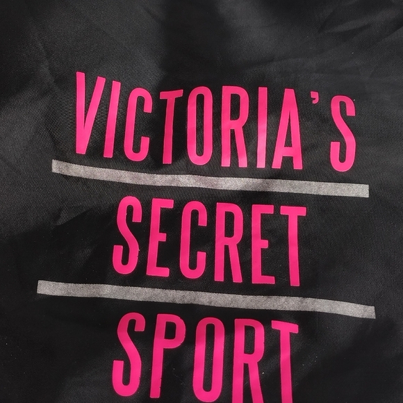 Victorias Secret Sport Zip  Duffle Gym Bag Hot Pink Black,Adjustable Strap * - Picture 10 of 10